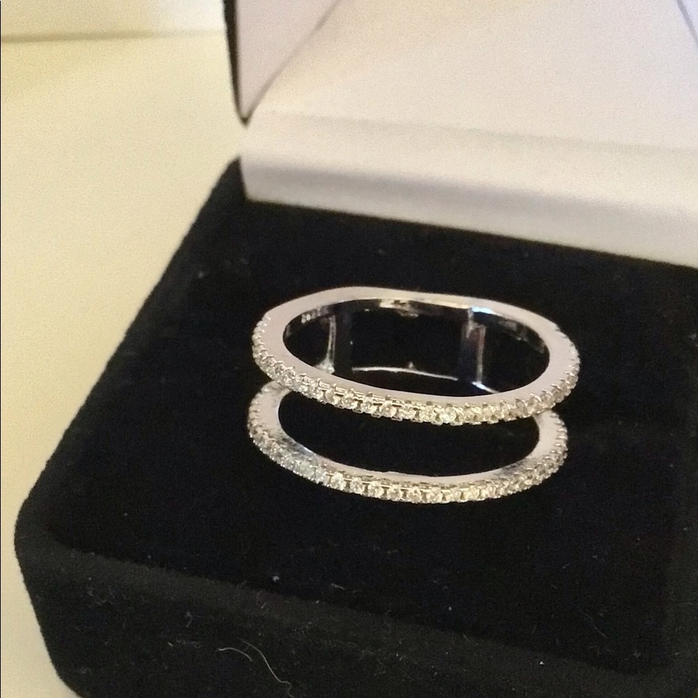 New ladies ring enhancer